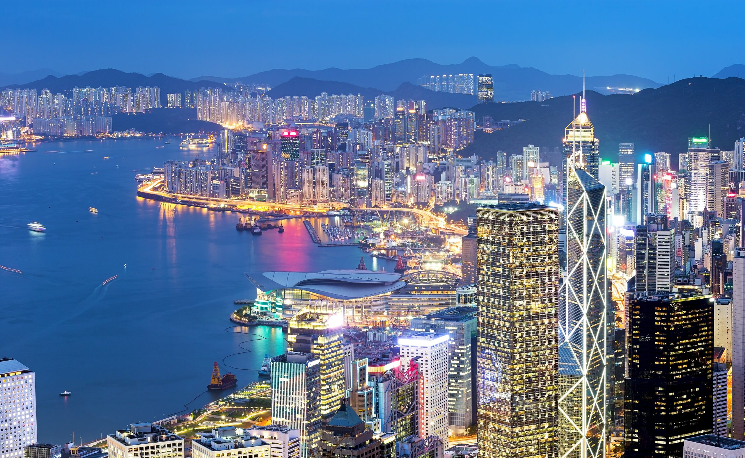 港股回暖:美联储降息+中美谈判助恒指延续反弹